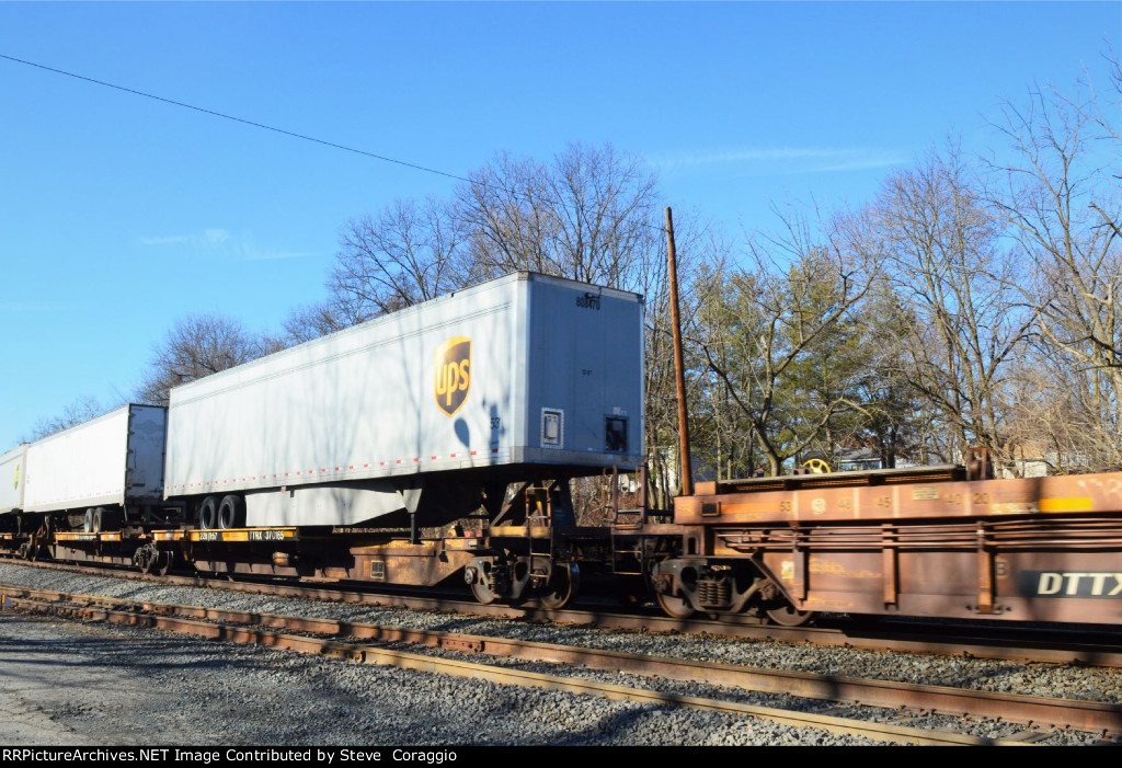 TTRX 370185 with UPS 808470